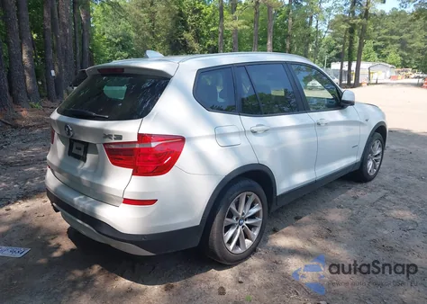 2016 BMW X3 xDrive28I z USA, uszkodzony, nr VIN 5UXWX9C55G0D84239
